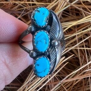 Sterling turquoise southwestern style ring